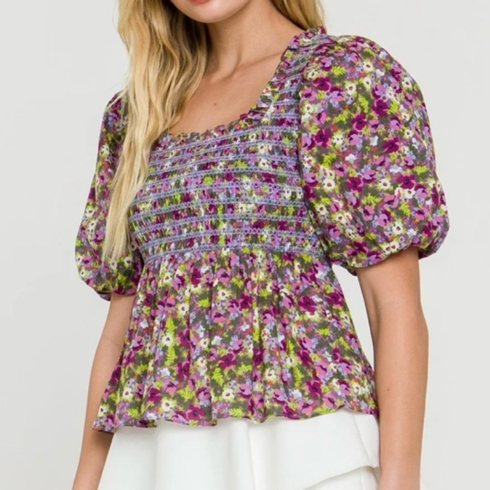 English Factory Top Women’s Size Medium Purple Floral Square Neck Smocked Peplum